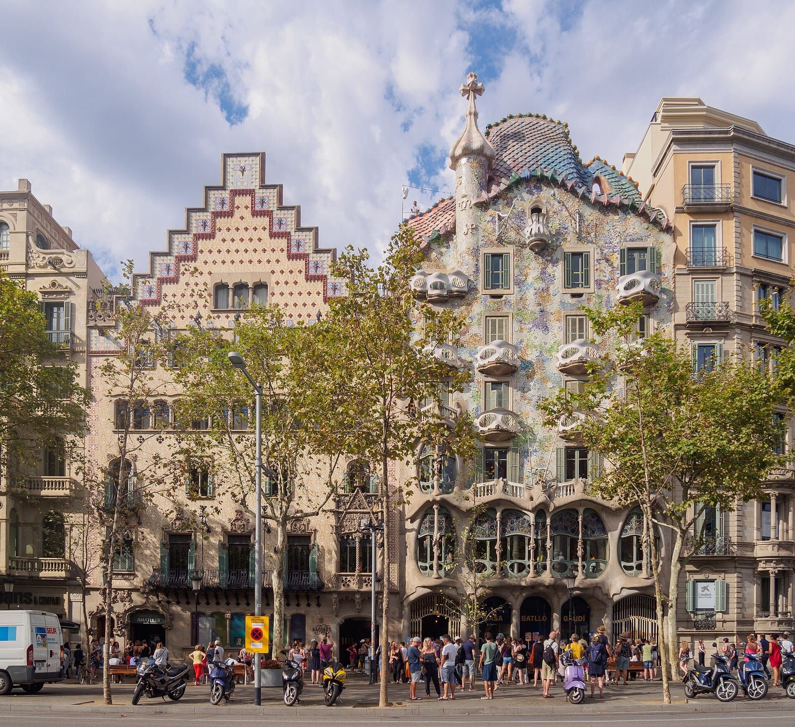 Fachadas de la Casa Amatller y la Casa Batlló en el Passeig de Gràcia